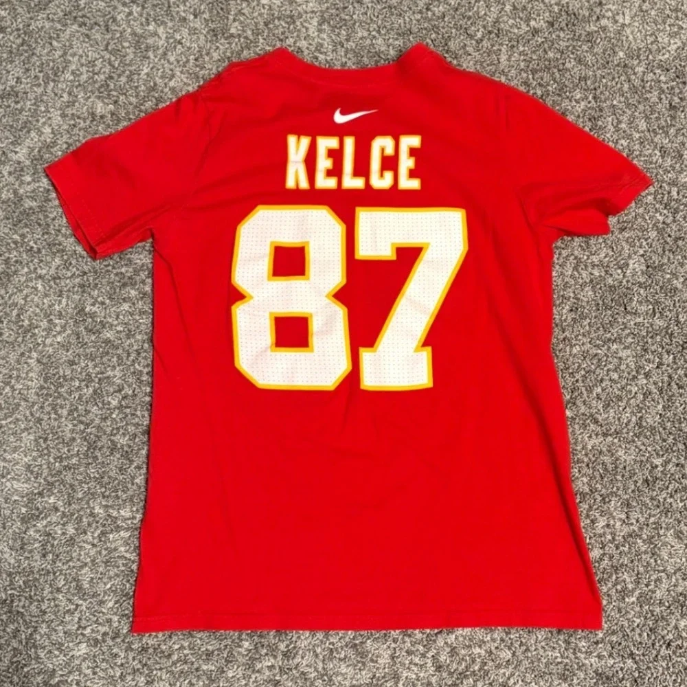 Nike tshirt size